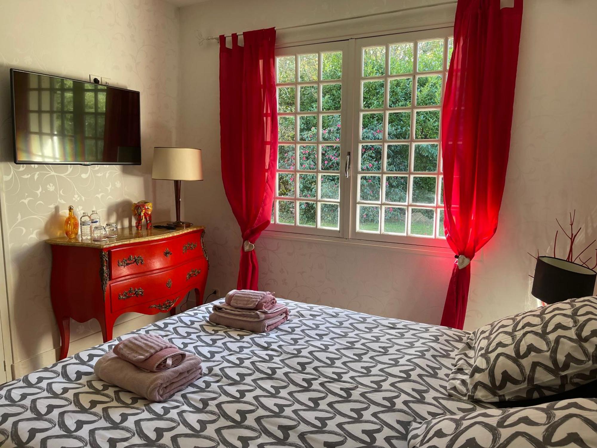 La Belle Chaumiere Bed & Breakfast Bretagne-de-Marsan Exterior photo