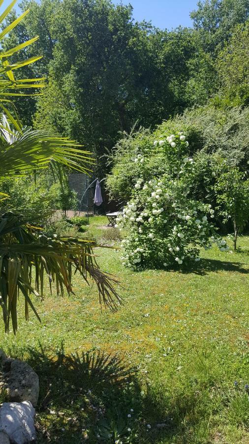 La Belle Chaumiere Bed & Breakfast Bretagne-de-Marsan Exterior photo